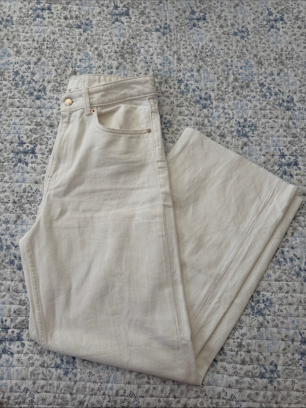 H&M Women’s High-Rise Straight Jeans